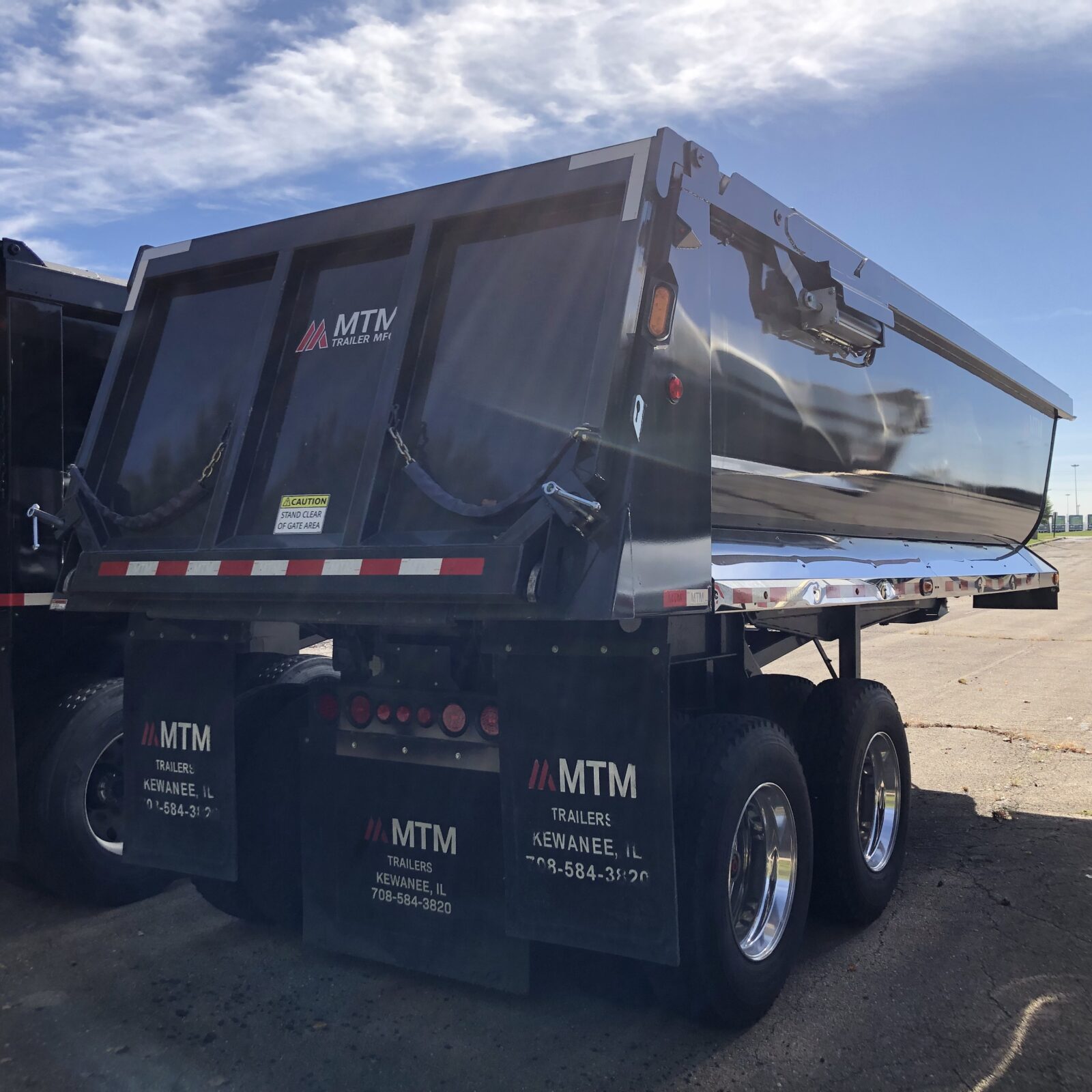 used 23 foot flat bottom trailer
