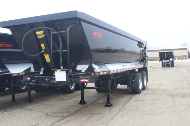 28′ Flat Floor | Full Frame with Pintle Hitch